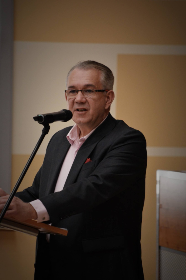 Dyrektor ACE Grzegorz Augusewicz podczas przem&oacute;wienia.